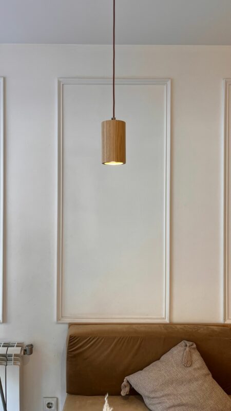 Interior minimalista cálido — imagen provisional